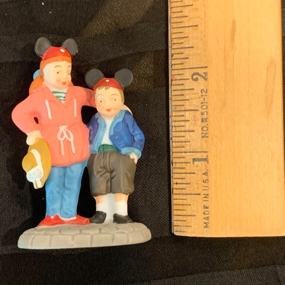 Dept. 56, Disney Parks Family, Set of 3 figurines - Picture 6 of 9
